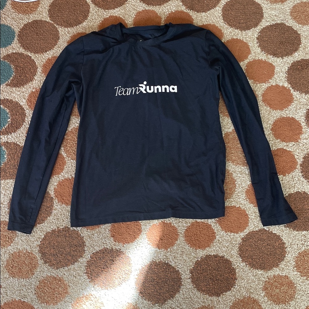 Black Long Sleeve Team Runna Shirt